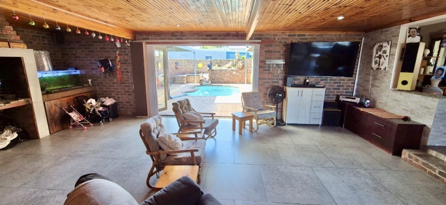 3 Bedroom Property for Sale in Rowallan Park Eastern Cape